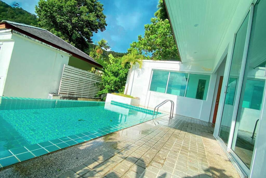 3 Bdr Pool Villa Patong 芭东3卧室泳池别墅 远海景 Exterior photo