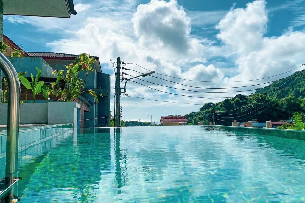 3 Bdr Pool Villa Patong 芭东3卧室泳池别墅 远海景 Exterior photo